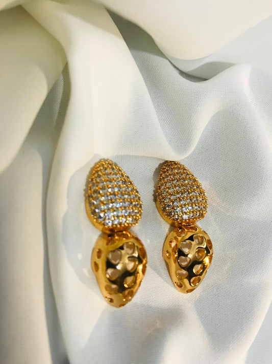 OVAL EARRINGS